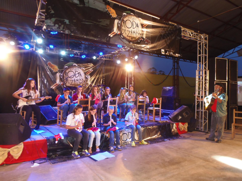 Chegada do Papai Noel no Palco  do programa de TV “Vida no Sul”